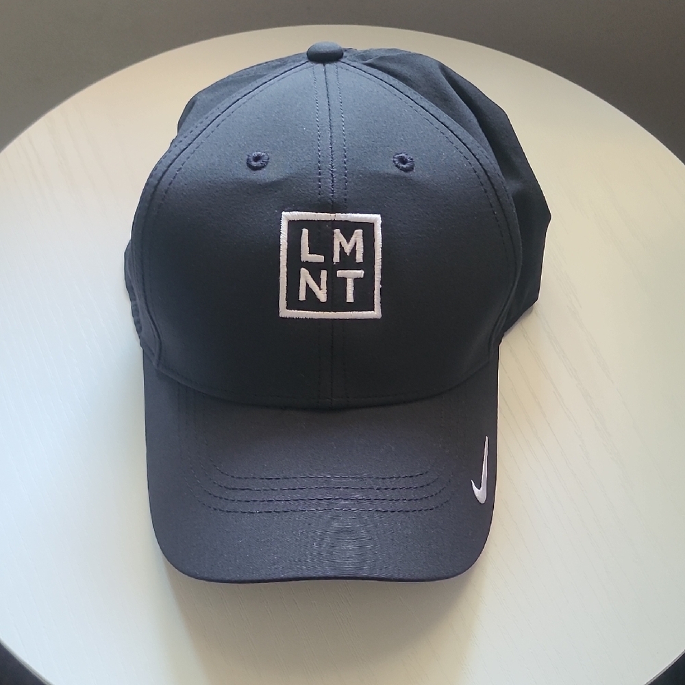 Nike LMNT Dark Gray Cap